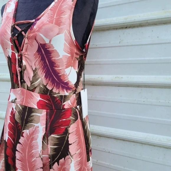 NWT IRIS Feather Print Sleveless MAXI DRESS Two SLITs Jersey Stretch sz M - Picture 7 of 14